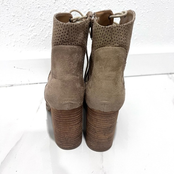 Report Tan Perforated Lace-Up‎ Ankle 8 - Picture 3 of 6